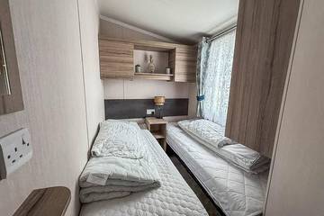 Static Caravan for 8 People in Clacton-on-Sea, Essex, Photo 4