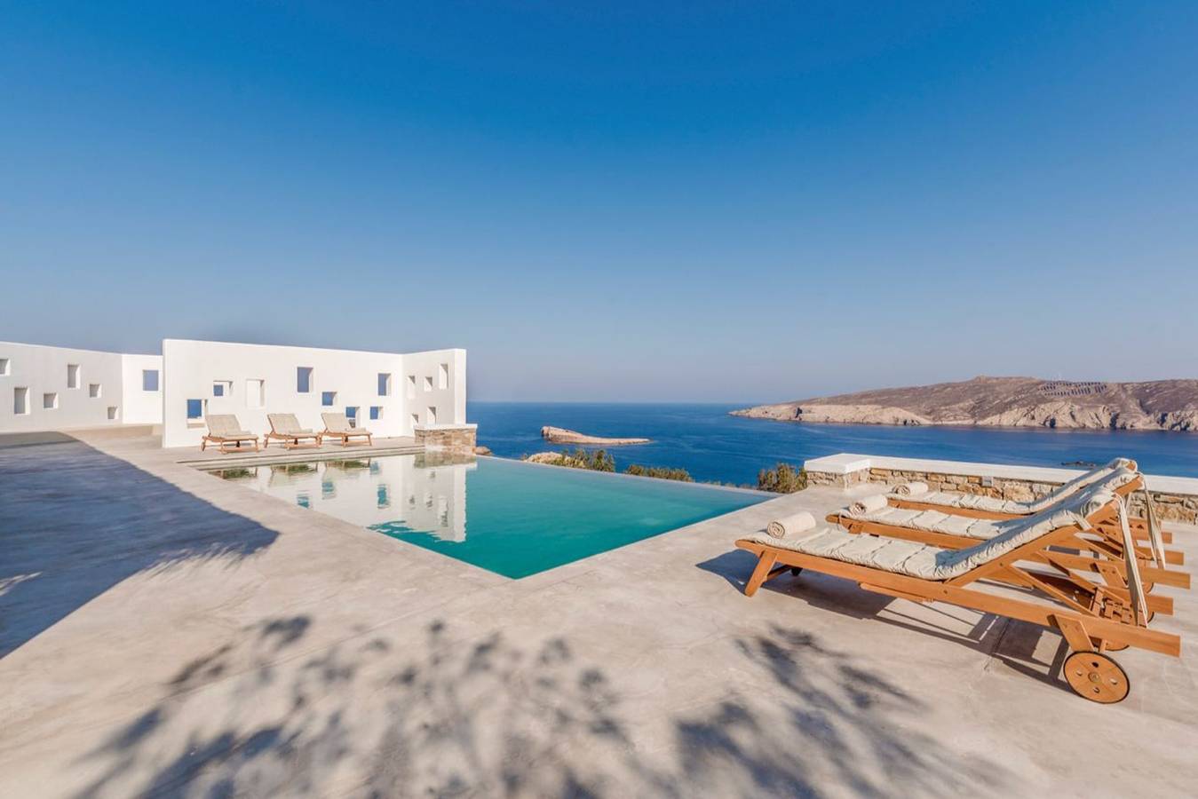 Thrilling Beachfront Mykonos Villa | Villa Thalassa | 7 Bedrooms | Seaviews in Mykonos