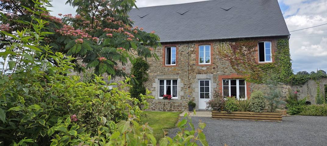 Gîte pour 7 personnes, avec terrasse et jardin