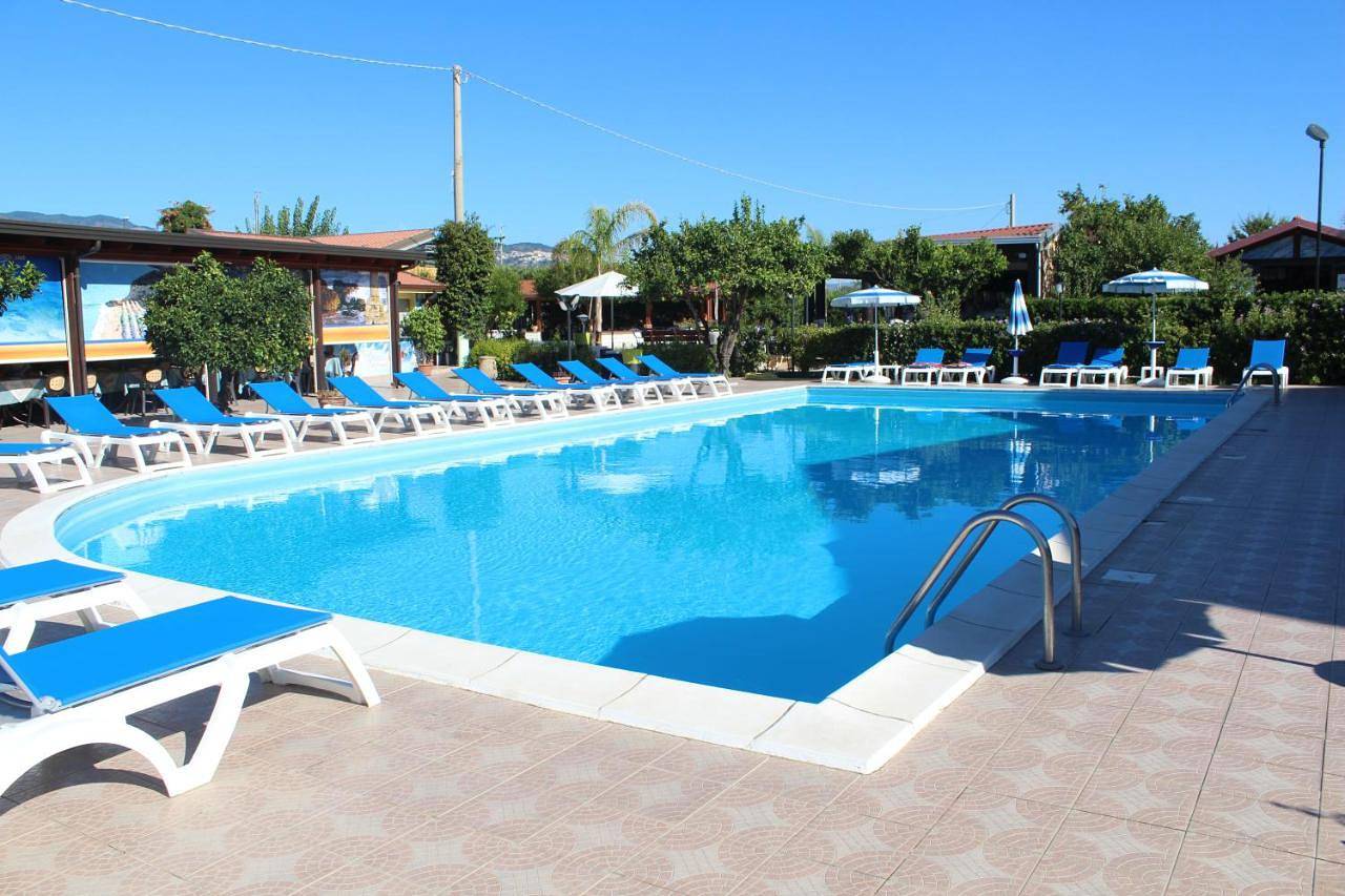 Club Esse Aquilia Beach Village in Badolato, Catanzaro Provinz