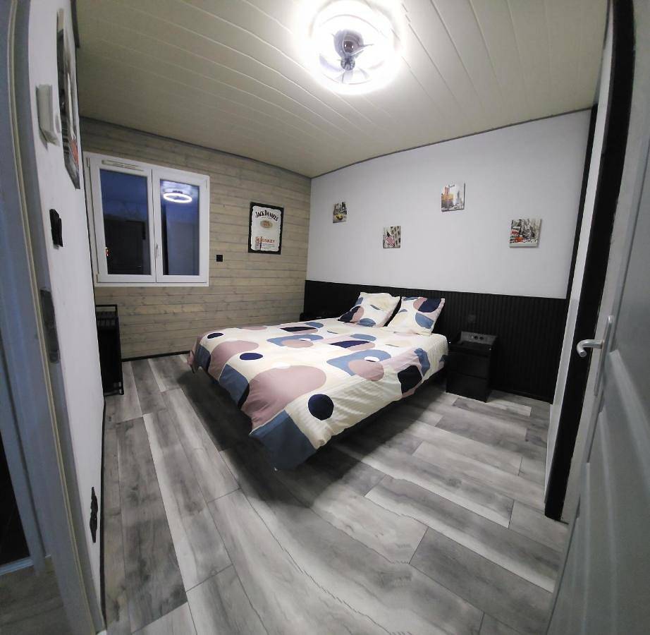 Appartement entier, Apartment - Ground Floor in Sirod, Jura Francais