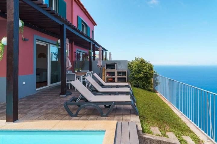 Pension voor 6 personen, met tuin en zwembad op Madeira