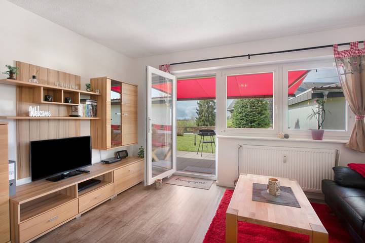 Apartamento inteiro, Apartamento 'Bäumchen' com vista para a montanha, terraço partilhado e acesso Wi-Fi in Hochenschwand, Floresta Negra do Sul