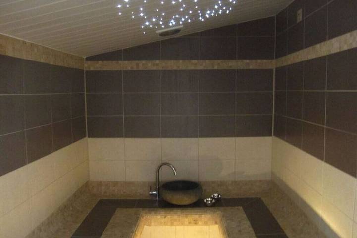 Gîte pour 4 personnes, avec balcon et jacuzzi, animaux acceptés à Lavaurette - 4