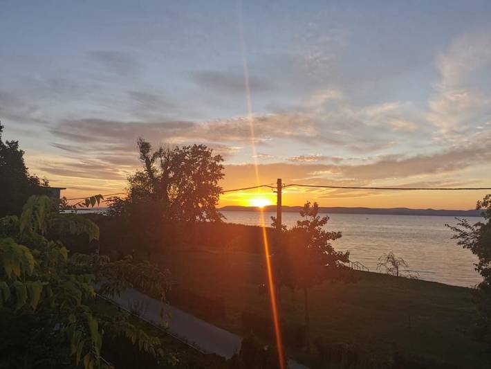 Ferienwohnung für 4 Personen, mit Ausblick und Garten sowie Seeblick - 1