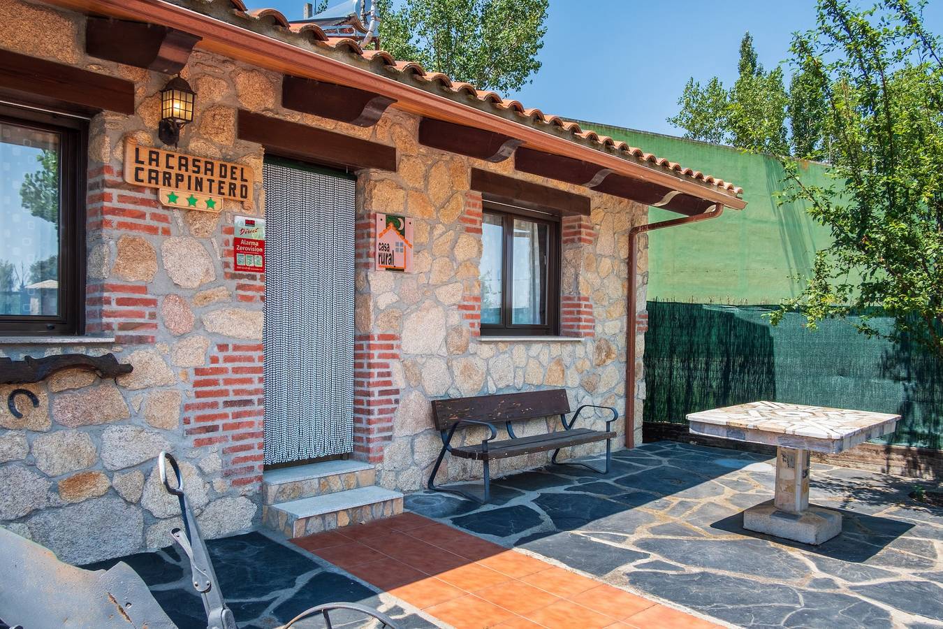 Casa rural 'La Casa Del Carpintero' con piscina privada, terraza privada y jardín privado in Zarapicos, Provincia de Salamanca