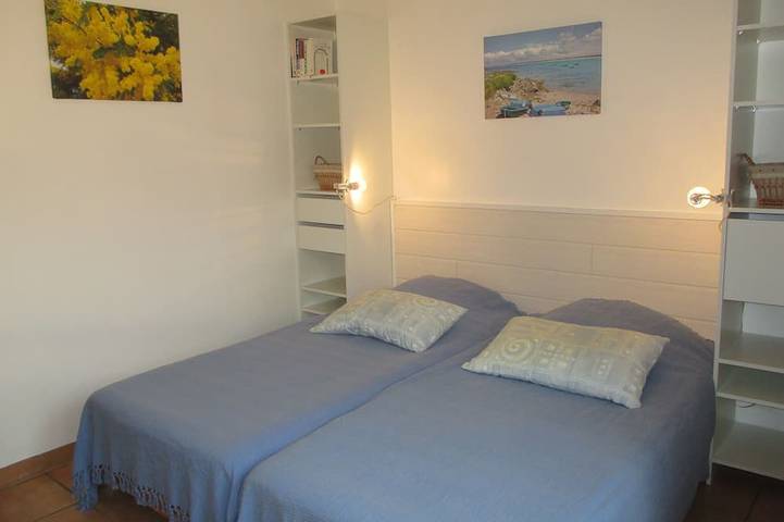 Gîte pour 2 personnes, avec terrasse et jardin à Plomeur - 2