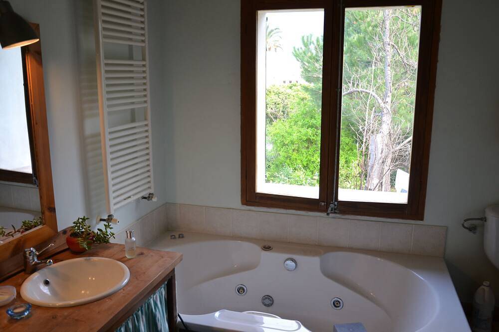 Hermosa Finca,  Piscina,Entre Los Arboles De Naranjas Y Otras Especies in L'Horta, Sóller