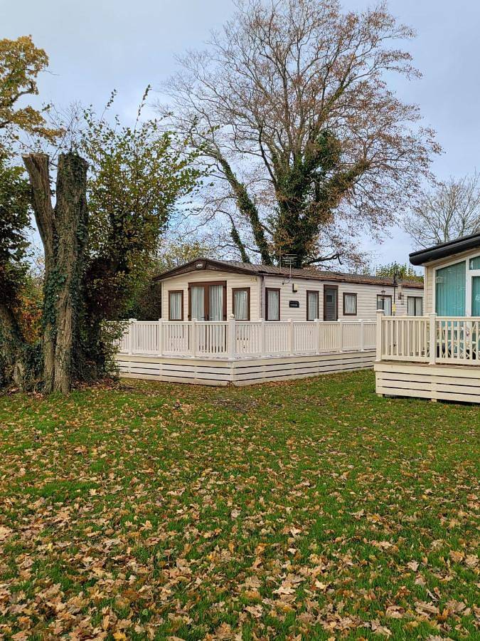 Mobile Home in Hampshire