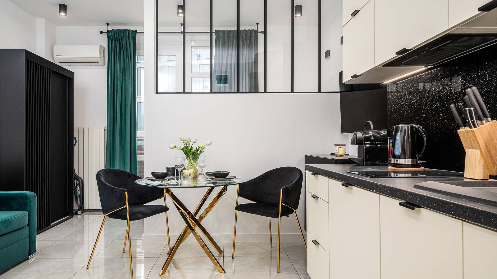 Entire holiday apartment, Sun&Snow Widok - Apartment 183 in Warsaw Śródmieście, Warsaw