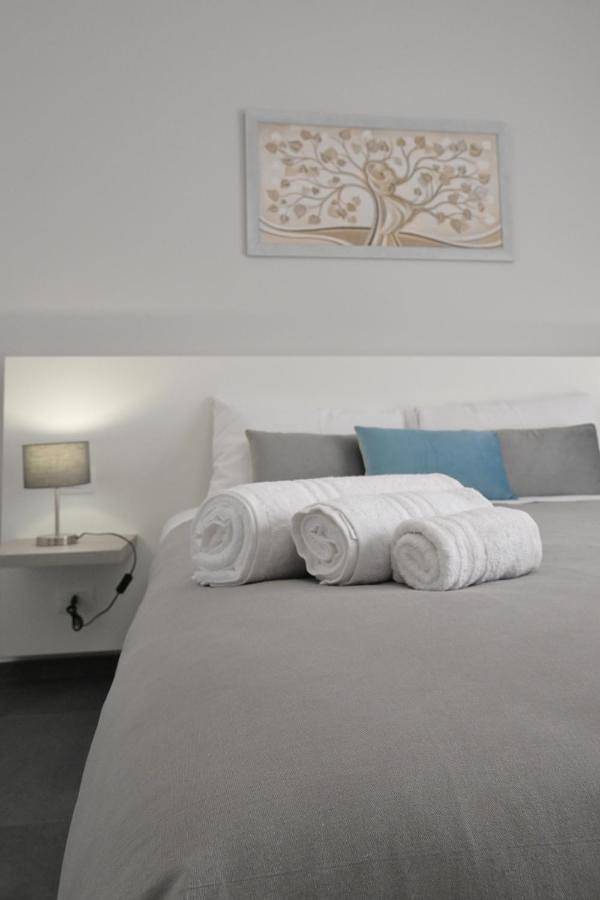 Double Room with Private Bathroom in Villagrazia di Carini, Carini