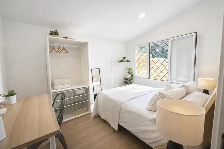 Casa de huéspuedes para 2 personas, con piscina y jardín - 1