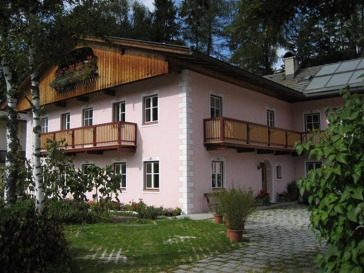 Gîte pour 4 personnes, avec jardin et balcon à Villabassa - 2