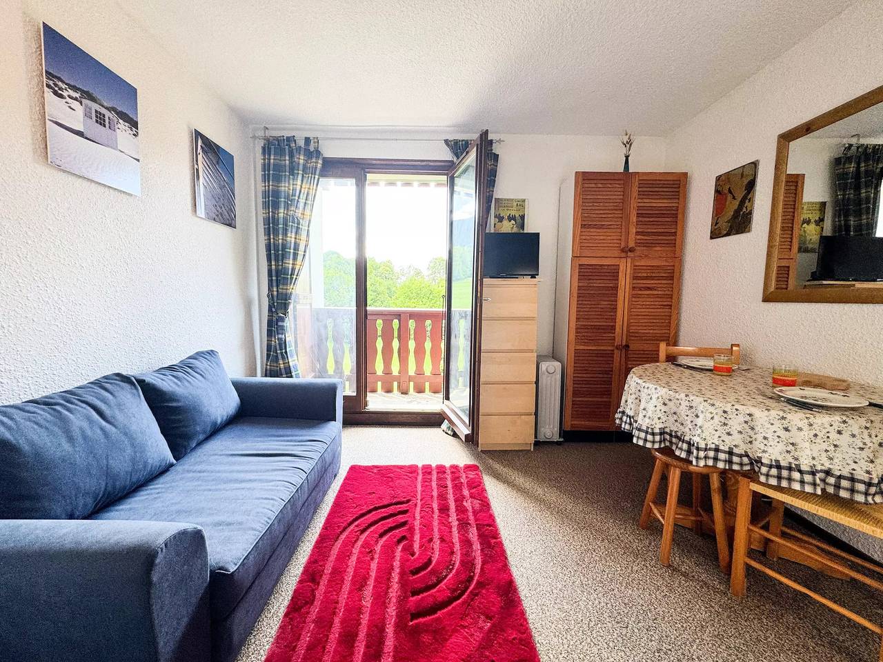 Apartamento entero, Acogedor apartamento con aparcamiento, balcón y TV cerca del remonte de esquí in Bernex, Thonon-les-Bains region