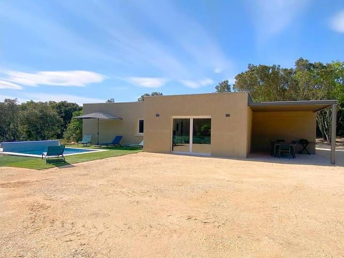 Location de vacances pour 8 personnes, avec piscine ainsi que jardin et jacuzzi à Orgnac-l'Aven - 2