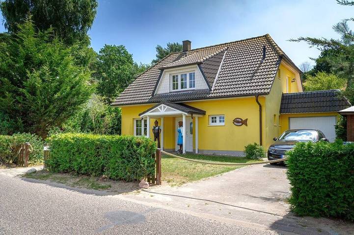 Ferienhaus für 6 Personen, mit Garten in Middelhagen