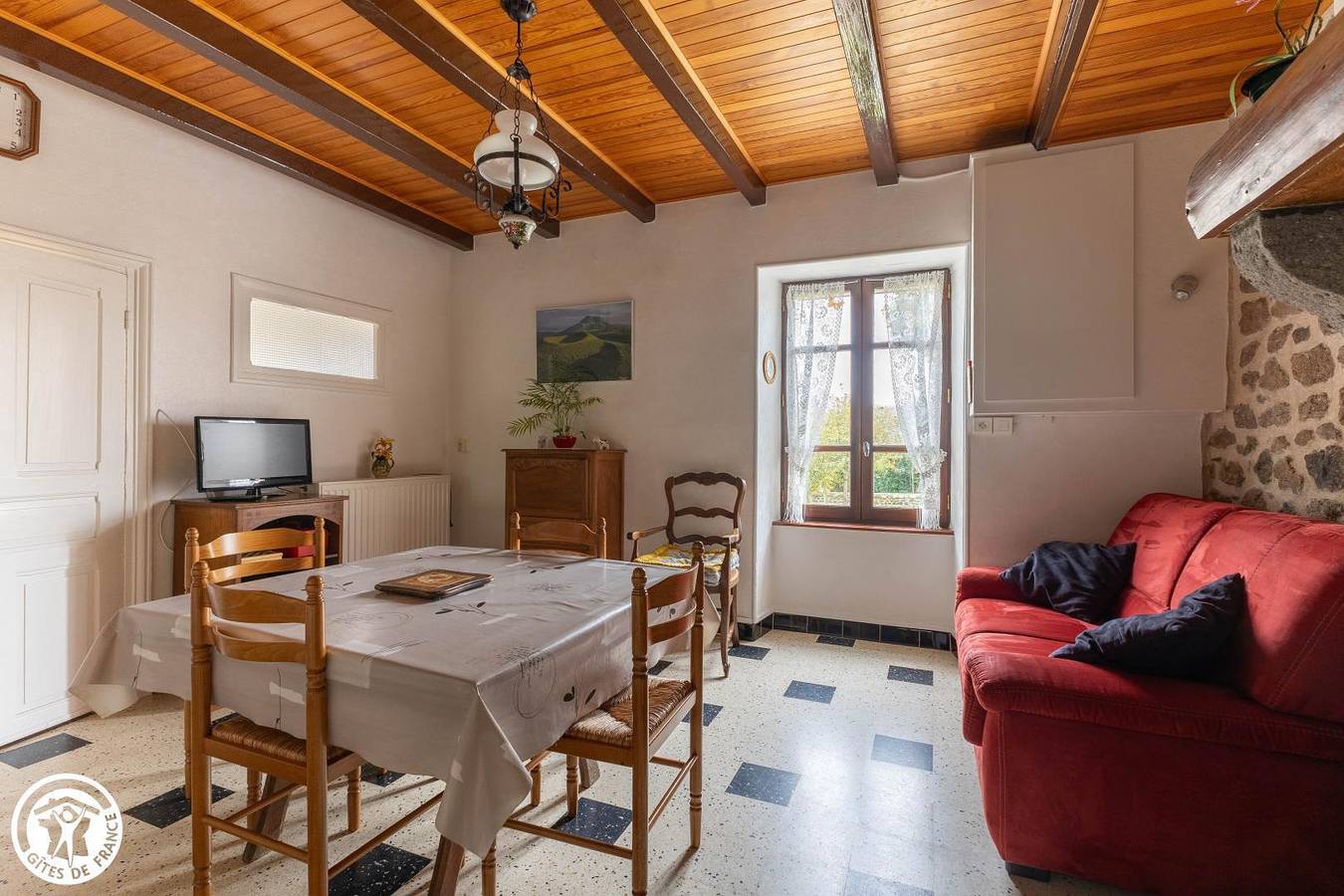 Gîte "Chez Léon" in Cournols, Regionaler Naturpark Volcans d'Auvergne