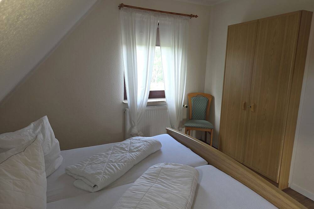 Ganze Wohnung, Oberwohnung in Westeraccum mit Balkon in Dornum (Stadt), Dornum
