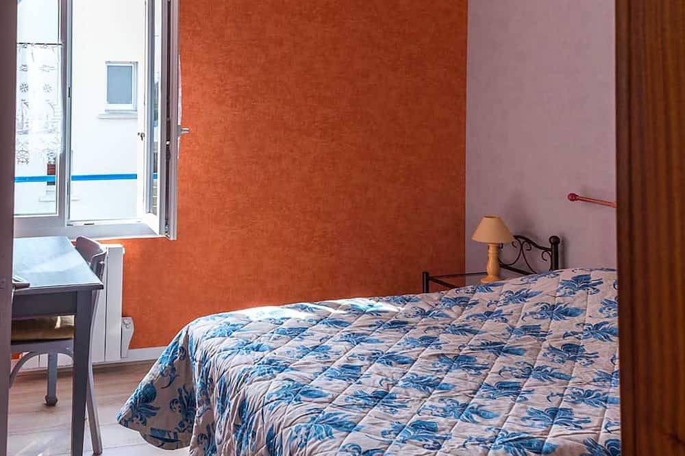 Appartement entier, Appartement coquet, mer à 2 mn. A partir de 350€ la semaine in Loctudy, Côte de Cornouaille