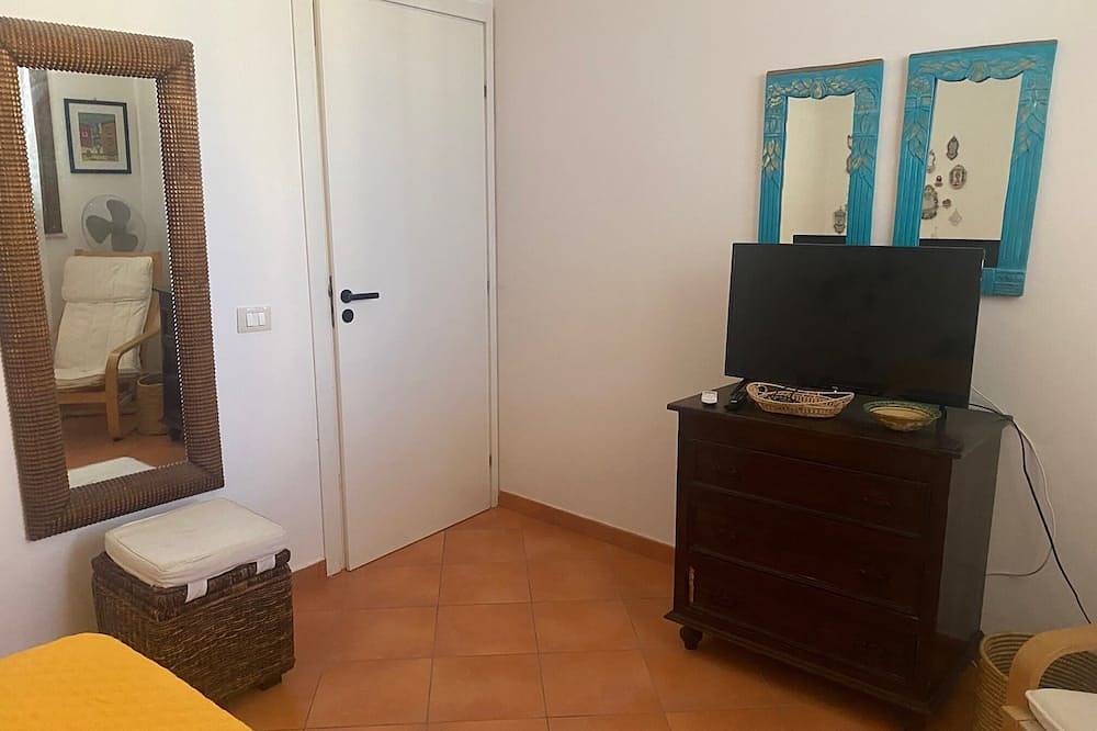 Delightful apartment in the center but 15 minutes from the sea in Favignana City, Favignana