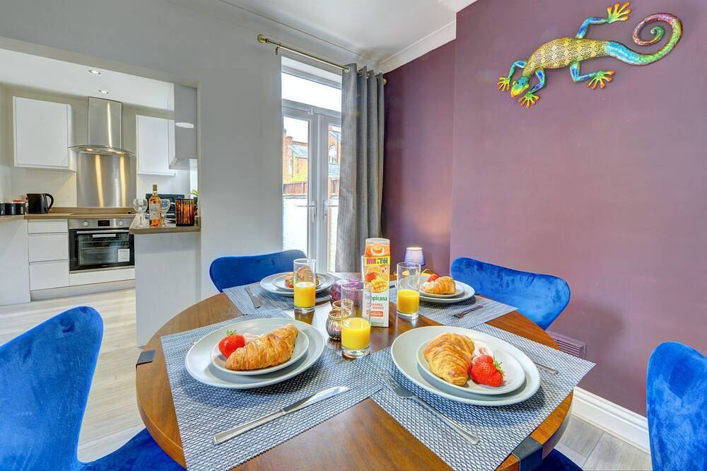 Cosy 2 bedroom detached house in Leicester, Heart of England