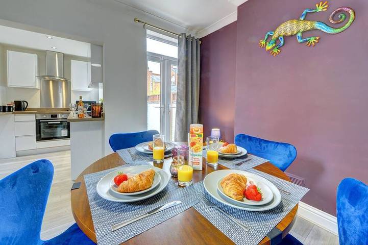 Holiday rental for 5 people, with garden and terrace in Leicester