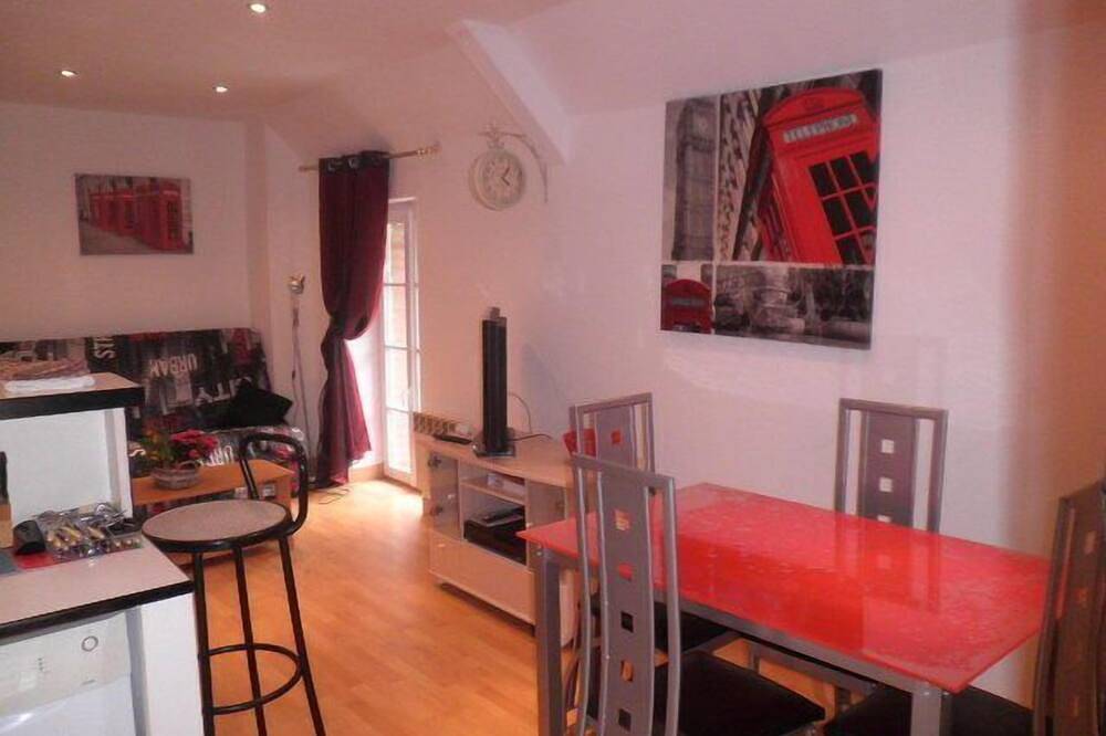 Entire apartment, Pleasant cottage renovated quietly, near the landing beaches in Carentan les Marais, Saint-Lô region