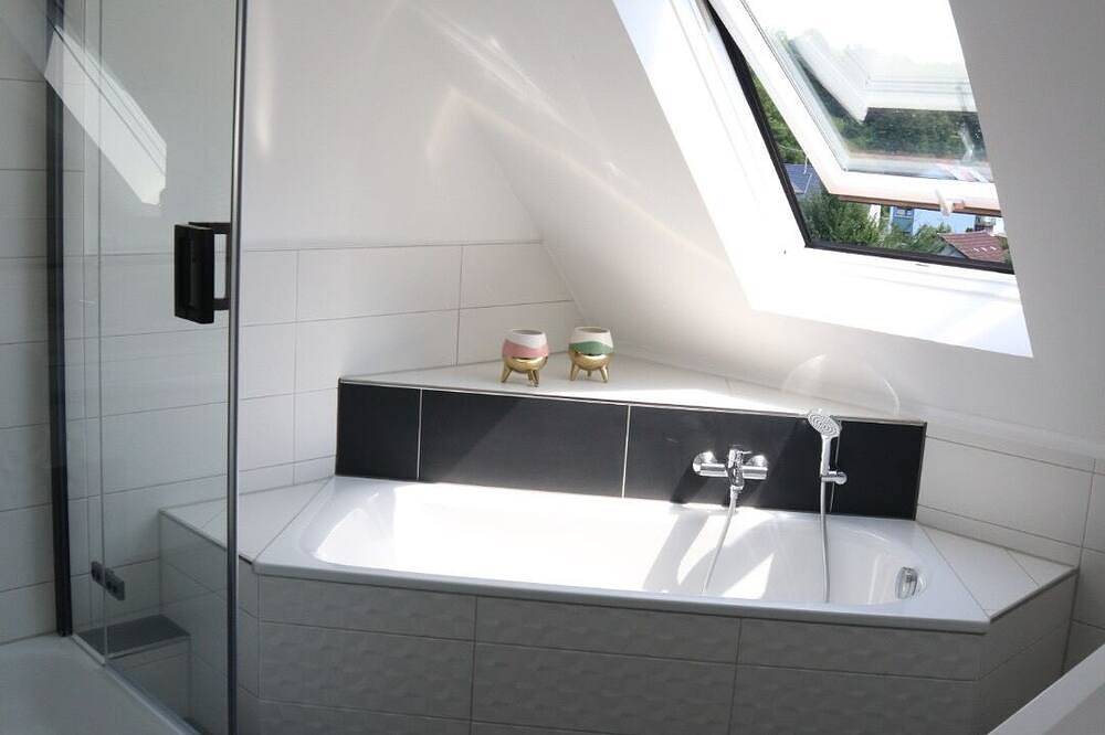 Ganze Wohnung, Apartment for vacation rental,1 Br, 1 Bar, kitchen, balcony Gaggenau/Baden-Baden in Gaggenau, Nordschwarzwald