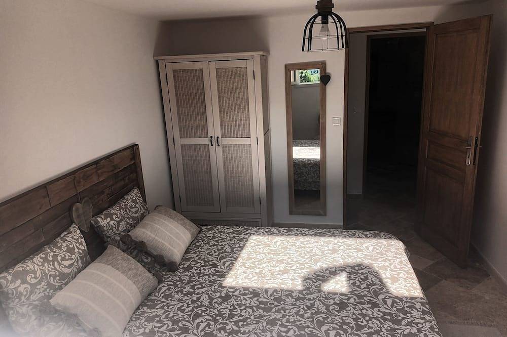 Entire apartment, Très Beau Meublé Vacance, Clim Jacuzzi, Jardin,tout Confort ! in Brignoles, Brignoles region