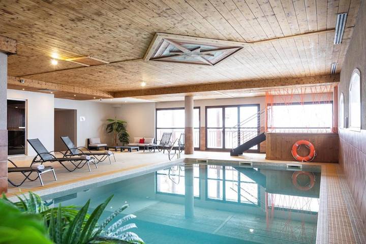 Aparthotel voor 12 personen, with zwembad and sauna as well as whirlpool and balkon in Val Thorens