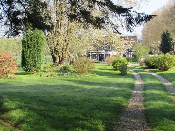 Gîte pour 4 personnes, avec jardin dans Étalleville