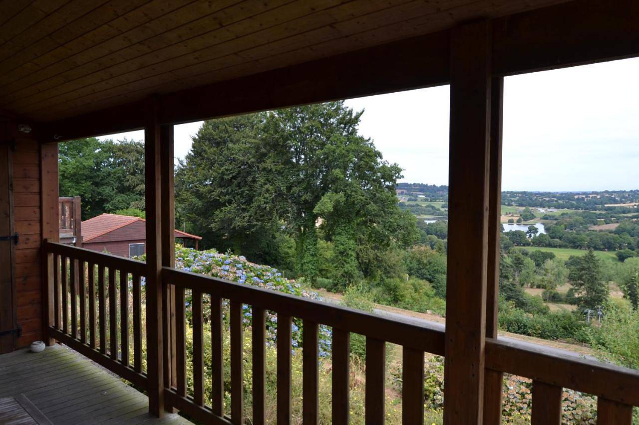 Beautiful lake view 3 bedroom chalet 68 in Saint-Germain-de-Tallevende-la-Lande-Vaumont, Région de Vire