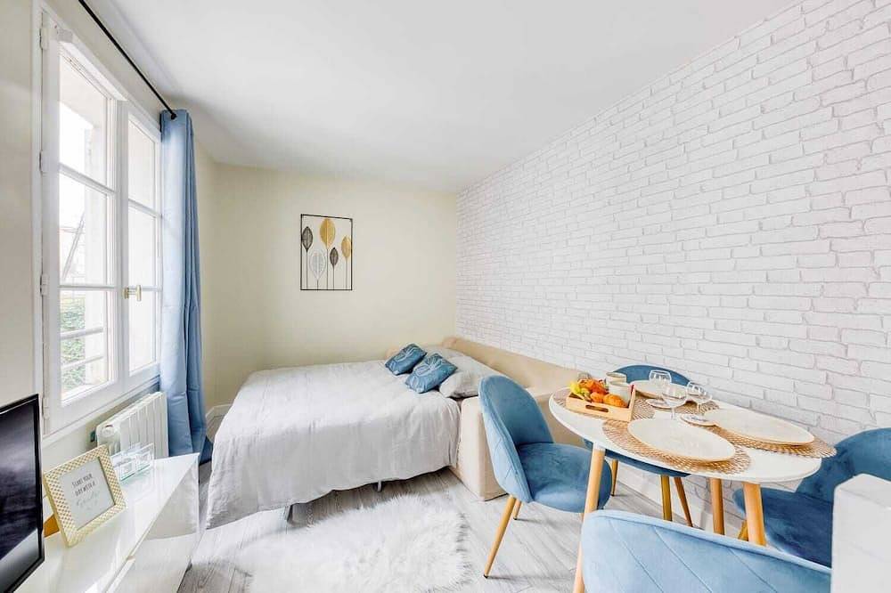 Entire apartment, Le Duplex de Versailles in Versailles, Yvelines