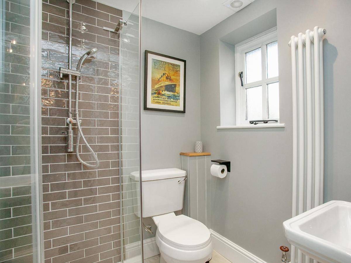 Three-Bedroom Holiday Home in Branscombe, Jurassic Coast