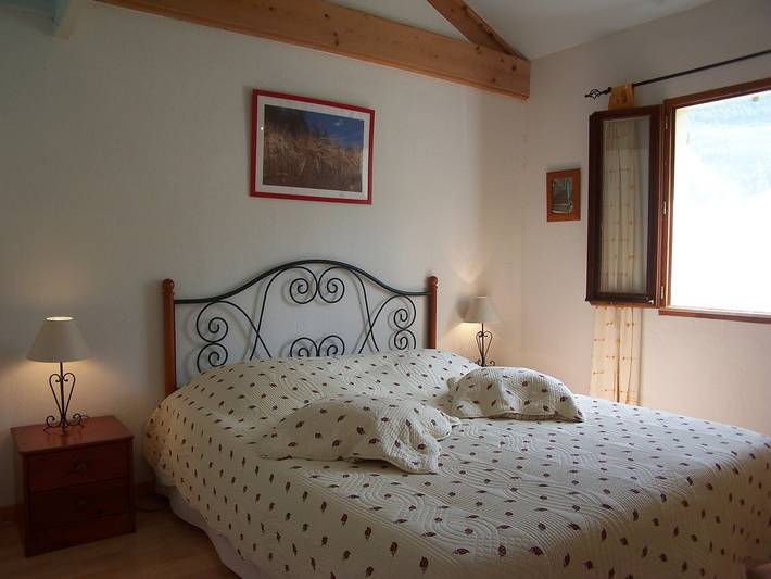 Casa vacanze 'Oléandre' con vista montagna e Wi-Fi in Beaumont-en-Diois, Die e dintorni