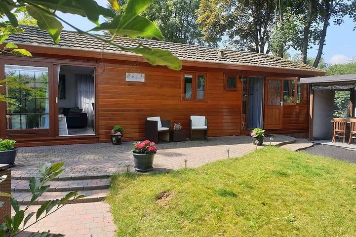 Ferienhaus für 2 Personen, mit Terrasse und Garten