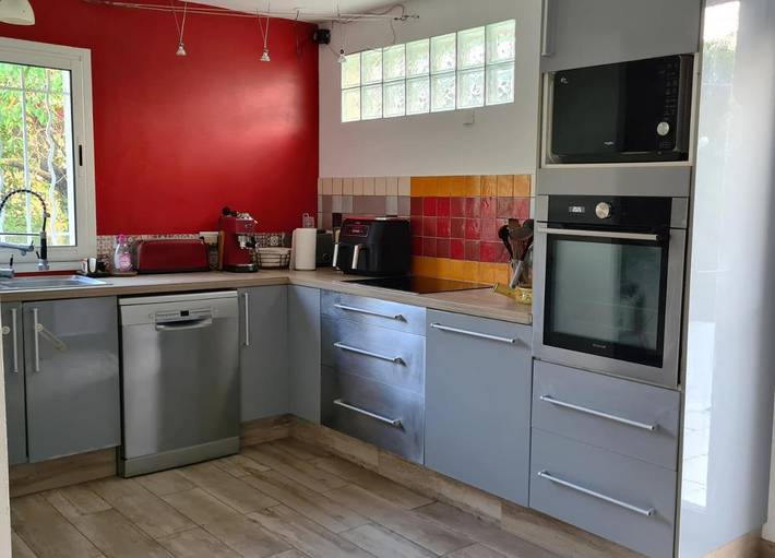 Location de vacances pour 6 personnes, avec piscine ainsi que vue et jardin à Saint-Bauzille-de-Putois - 4