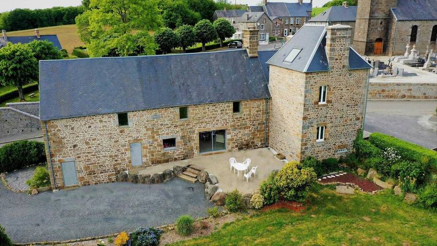 Gîte pour 6 personnes, avec terrasse et jardin, animaux acceptés