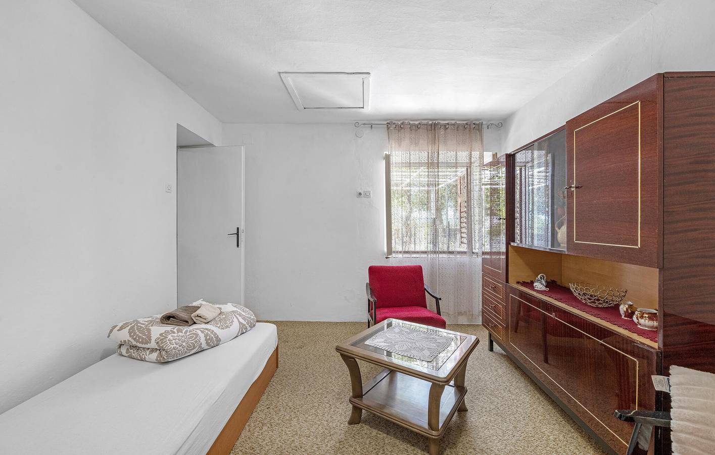 Gemütliche Ferienwohnung mit WLAN und Terrasse, 2 km vom Fluss Krka entfernt in Dalmatinisches Zagora