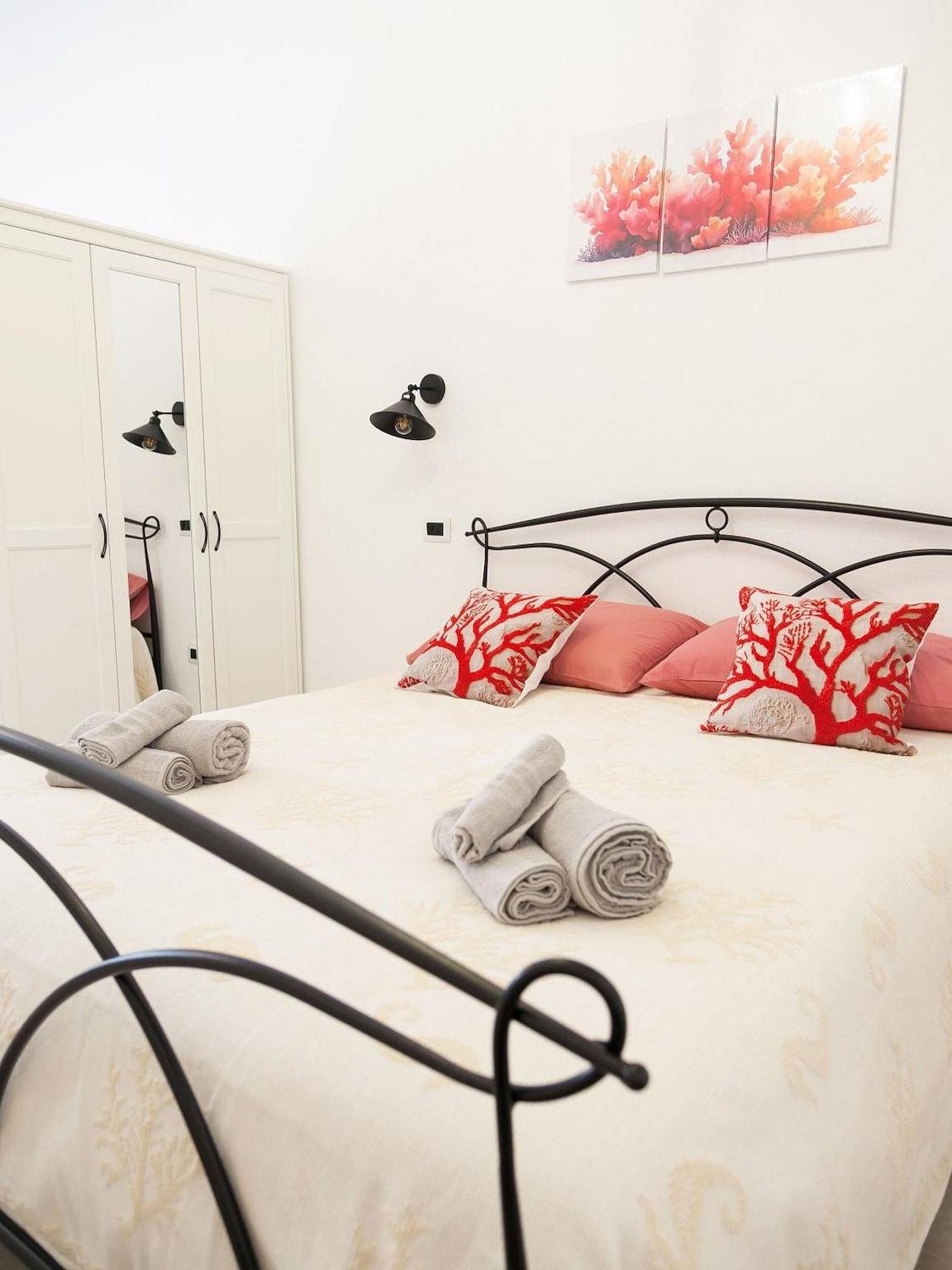 Apartment 'Corallo' with Wi-Fi and Air Conditioning