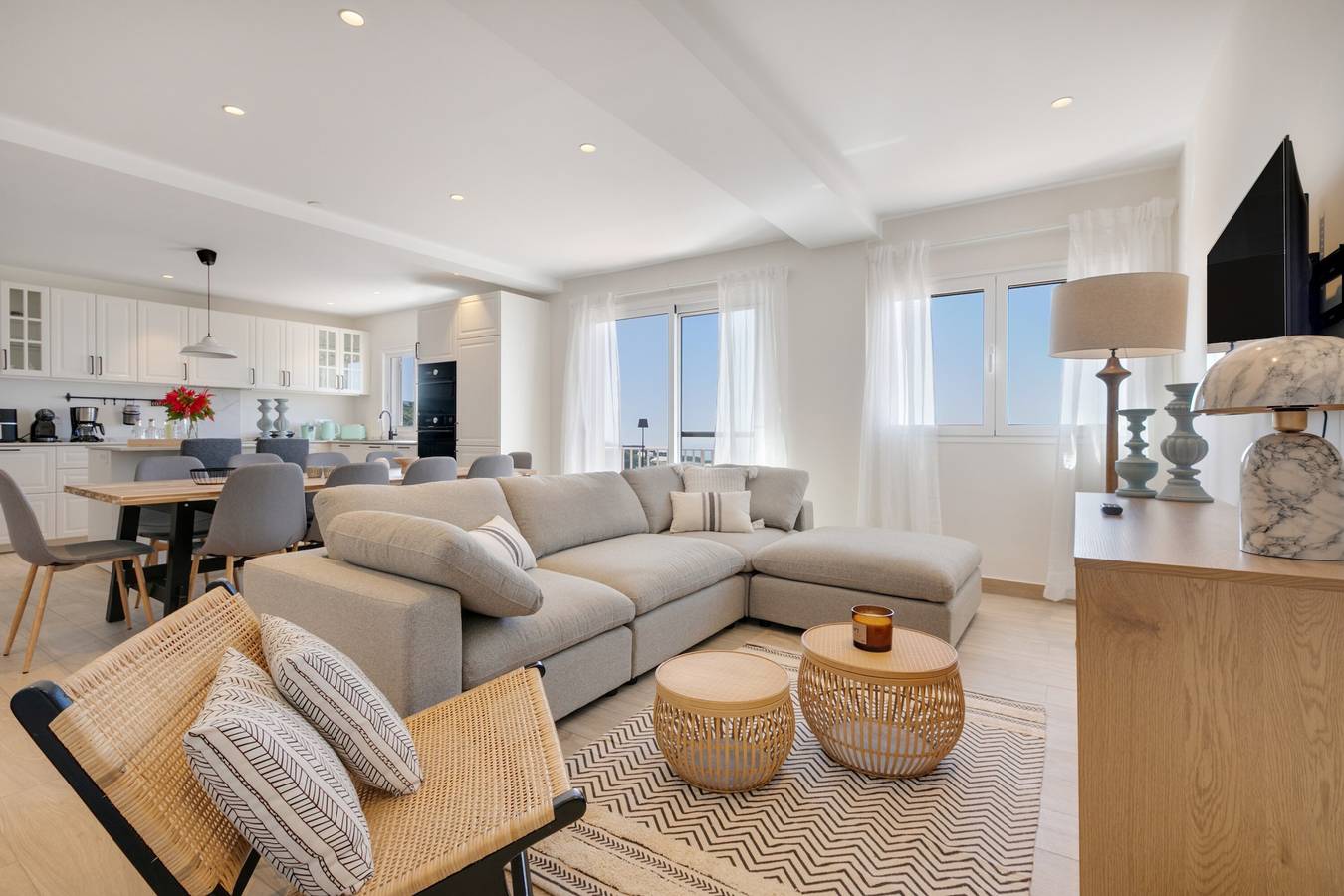 “Los Llanitos Los Gigantes” con piscina privada, terraza compartida y Wi-Fi in Santiago del Teide, Tenerife Sur