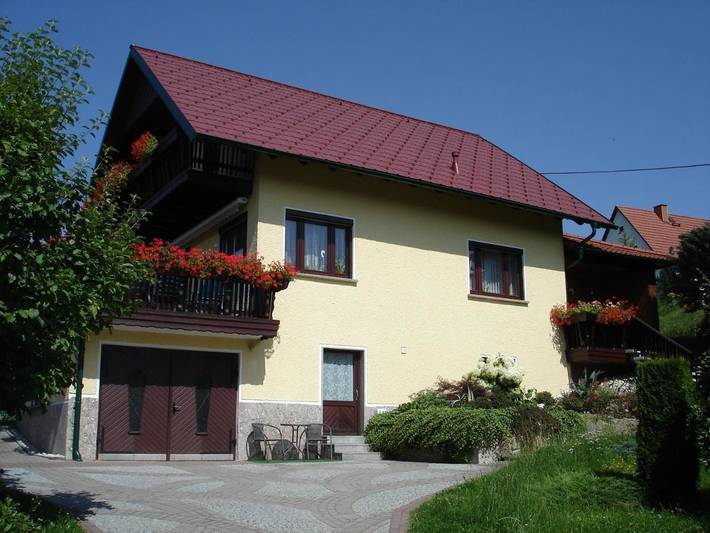 Ferienwohnung für 2 Personen, mit Terrasse und Garten sowie Ausblick