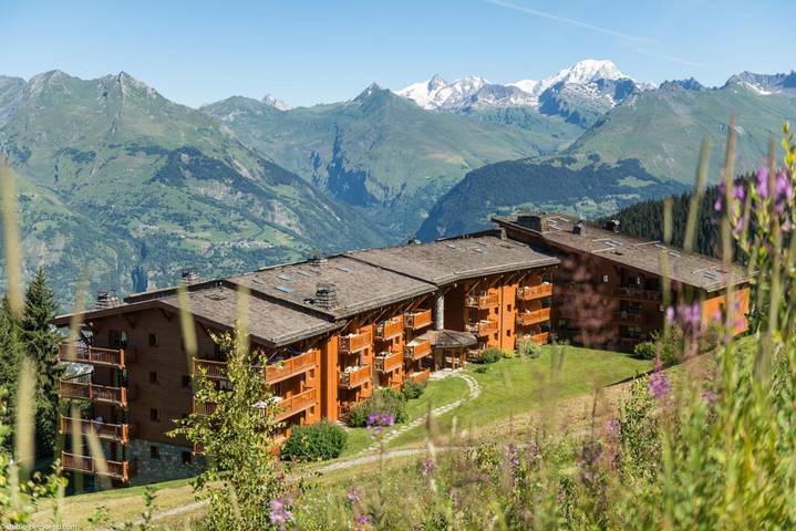 Appart’hôtel pour 6 personnes, avec balcon ainsi que piscine et sauna, adapté aux familles