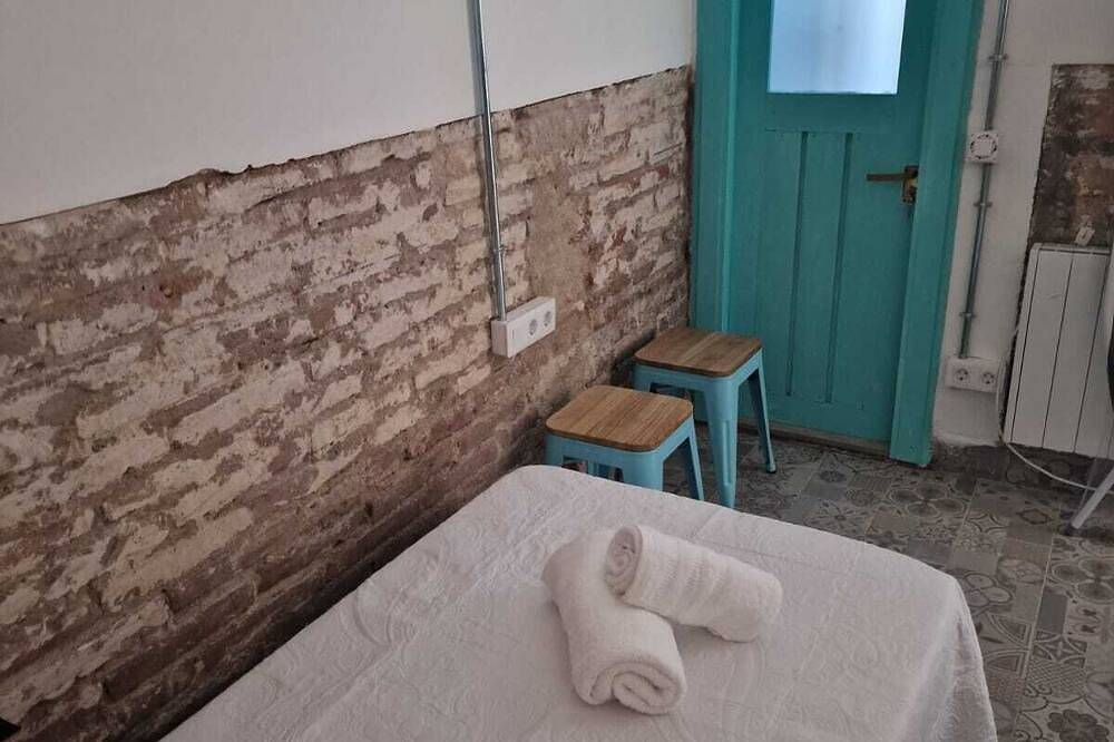 Ganze Wohnung, Apartamento a 700 Metros de la Playa in Badalona, Barcelonès