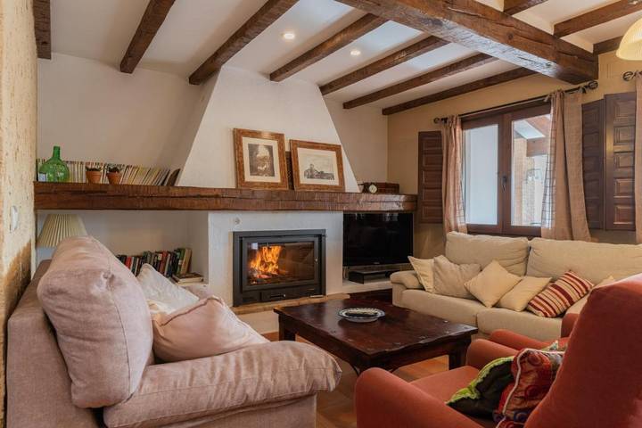 Casa rural para 10 personas, con Terraza y Jardín además de Piscina y Vistas en Molinicos