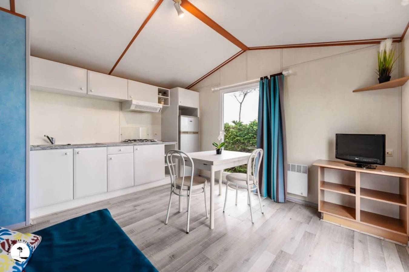 Zecamping 4* parc aquatique 2km plage chiens acceptés locatif 21m2 in L'Aiguillon-la-Presqu'île, Vendée