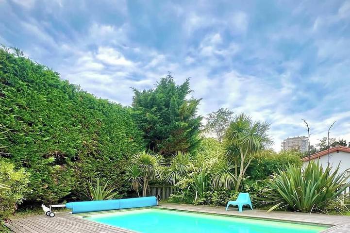 Location de vacances pour 4 personnes, avec Terrasse et Jardin aux Les Sables-d'Olonne