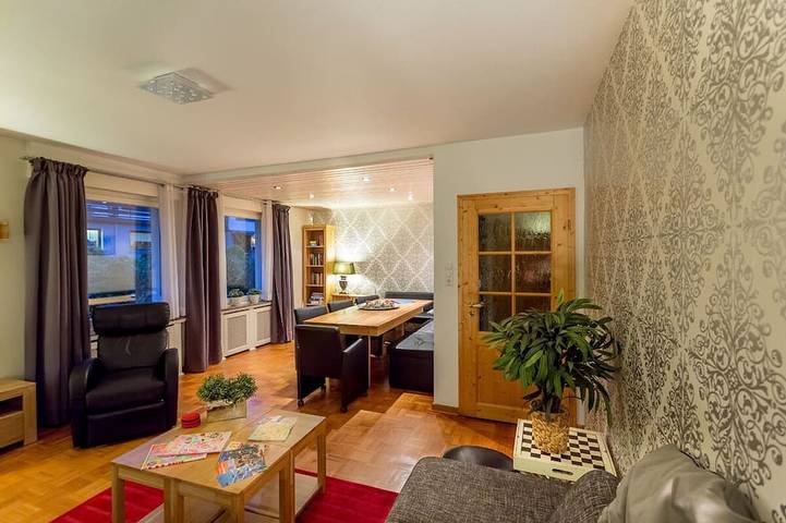 Ferienwohnung für 8 Personen, mit Balkon und Garten - 1