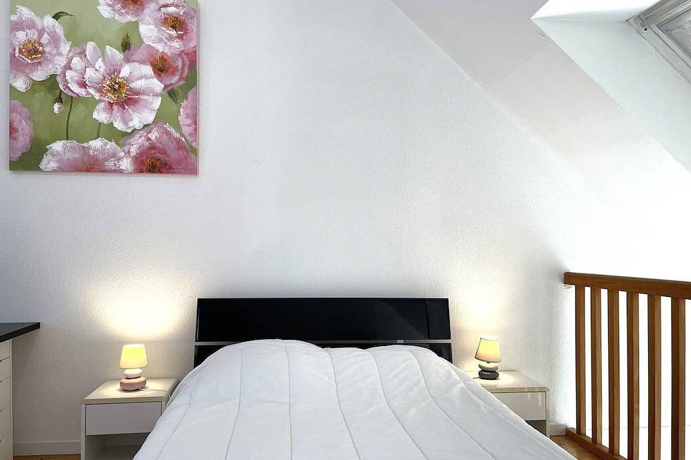 Appartement entier, Appartement 3 étoiles à Perros-Guirec avec parking et animaux admis in Perros-Guirec, Côte de Granit Rose