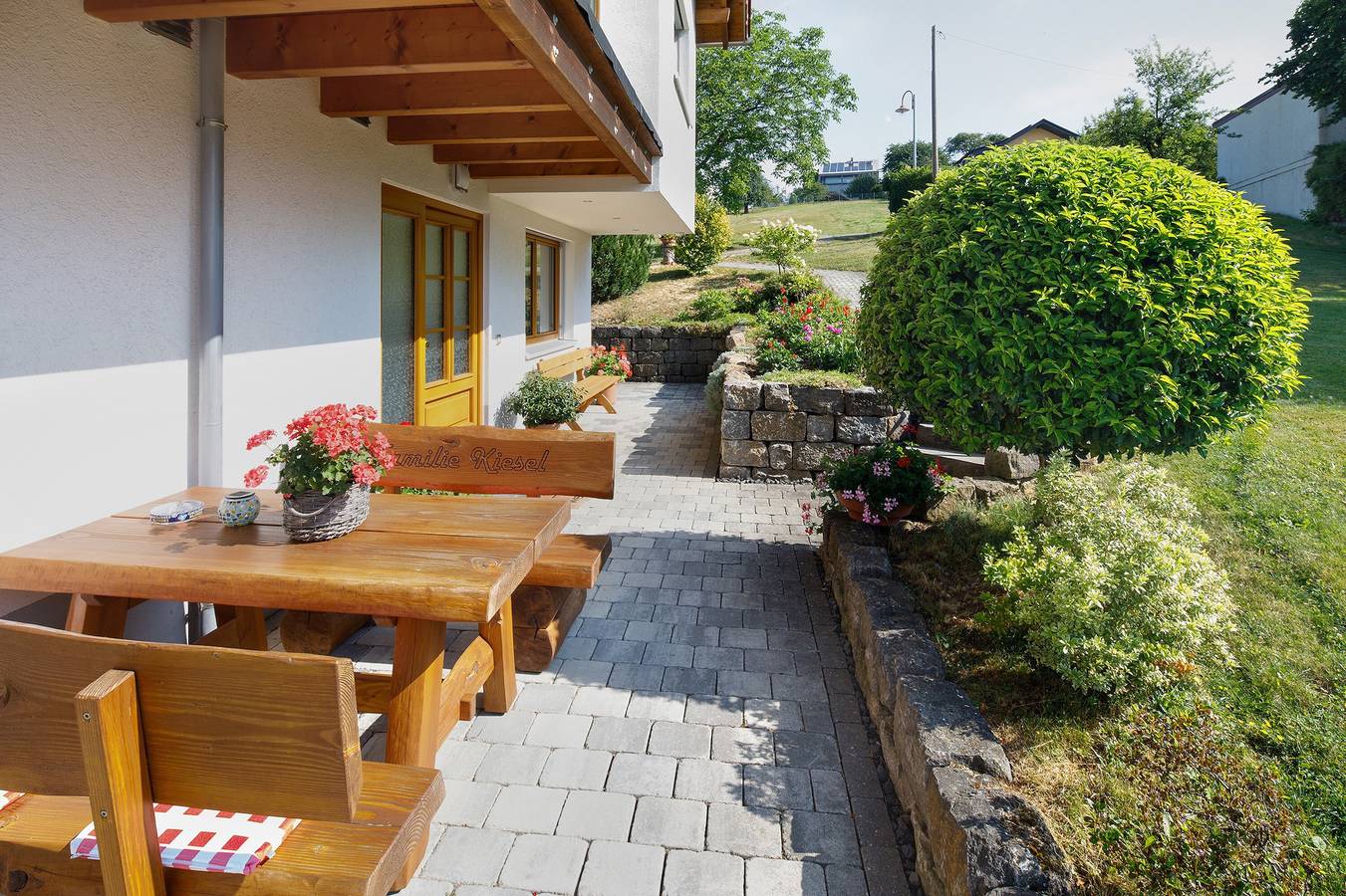 Ganze Wohnung, Ferienwohnung 'Kiesel' mit Privatterrasse und Wi-Fi in Ebersbach an der Fils, Landkreis Göppingen